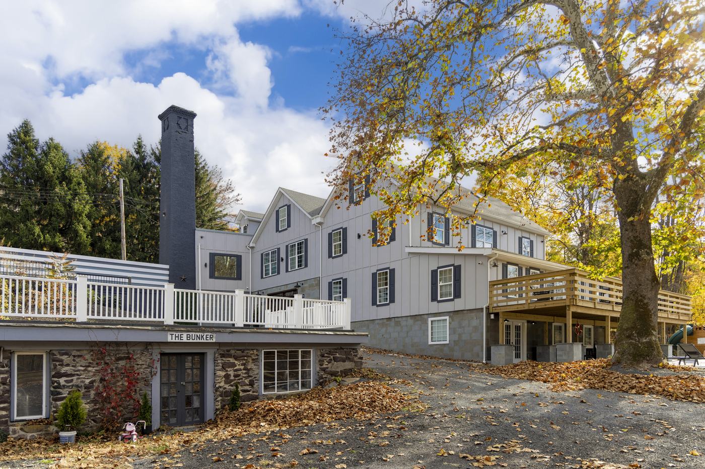 Spacious Historic Home with Hot Tub, Sauna, Grill