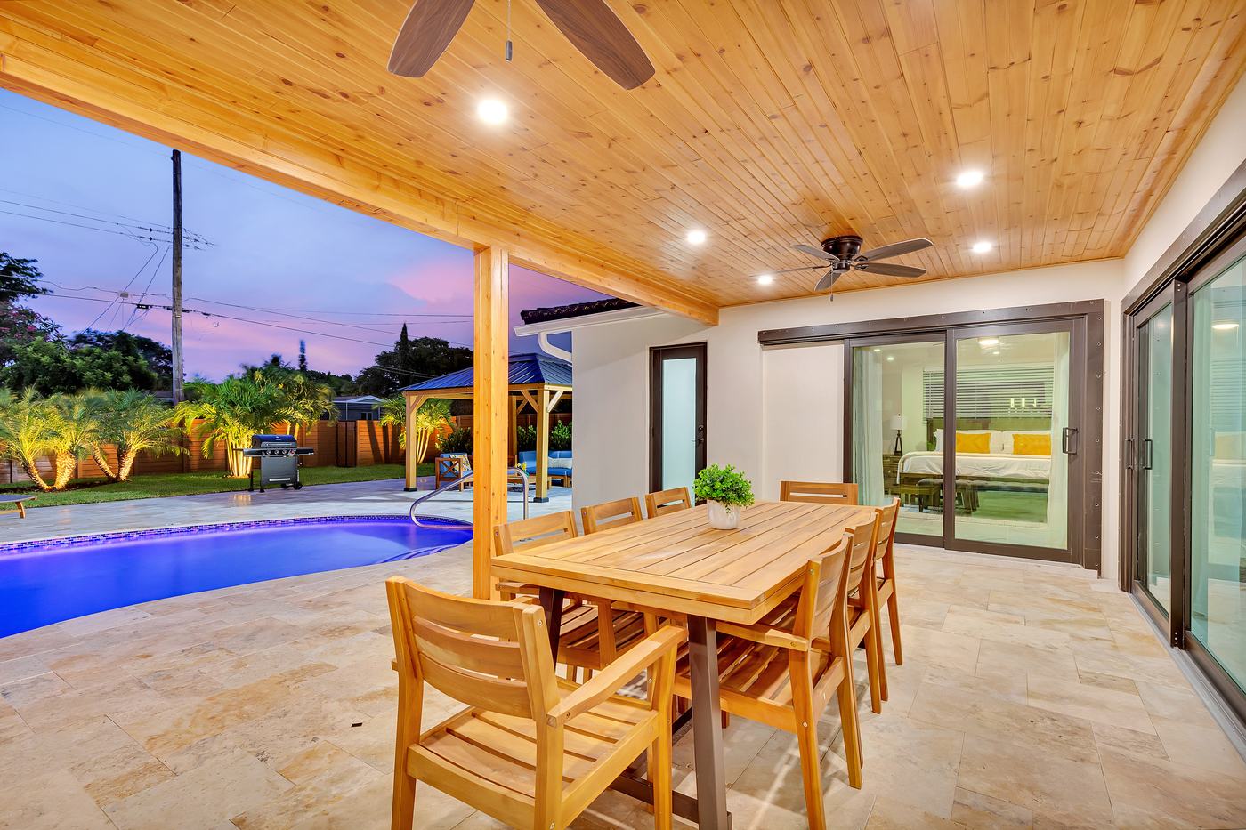Spacious 5.5 BR Villa | Heated Pool, Grill, Tiki — photo 4